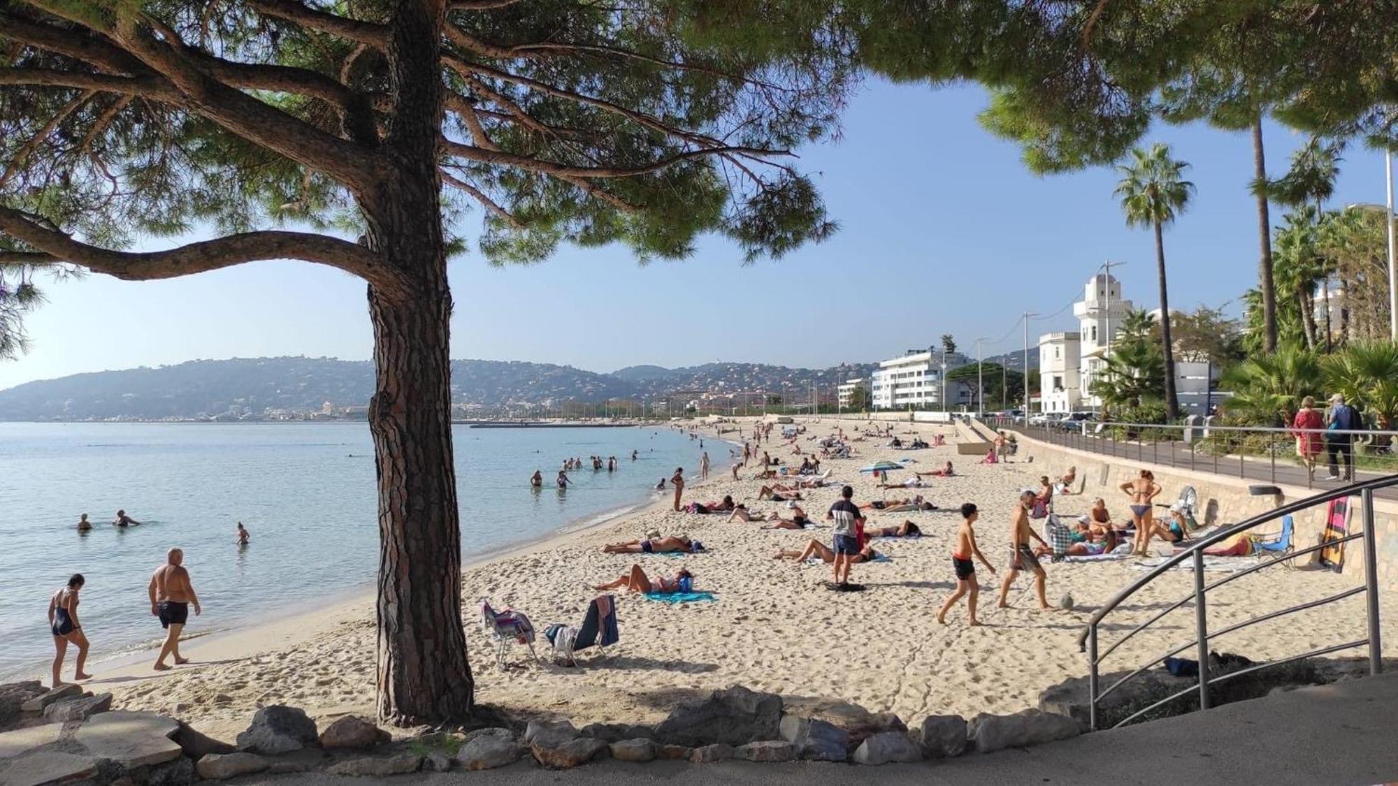 Vue Mer Juan Les Pins อองทีบส์ ภายนอก รูปภาพ
